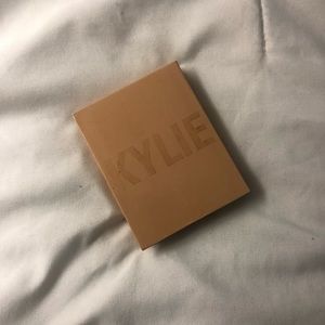 KYLIE COSMETICS KYLIGHTER